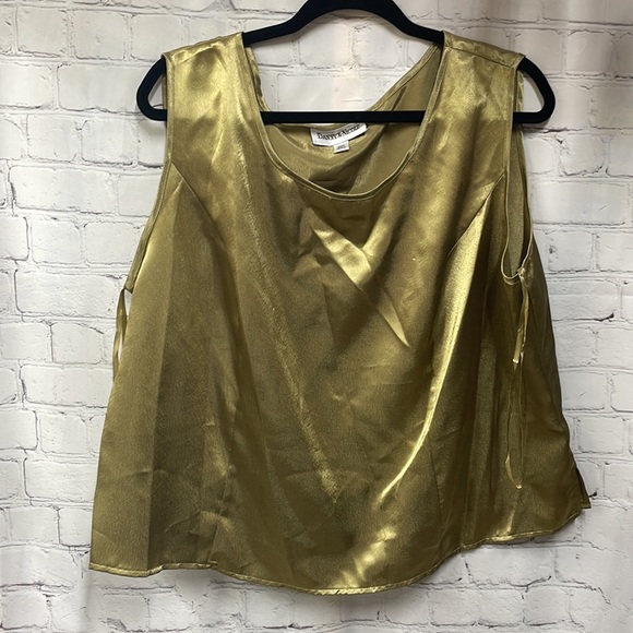 Danny & Nicole 2 piece satin shell & embroidered 20W set - Picture 8 of 10